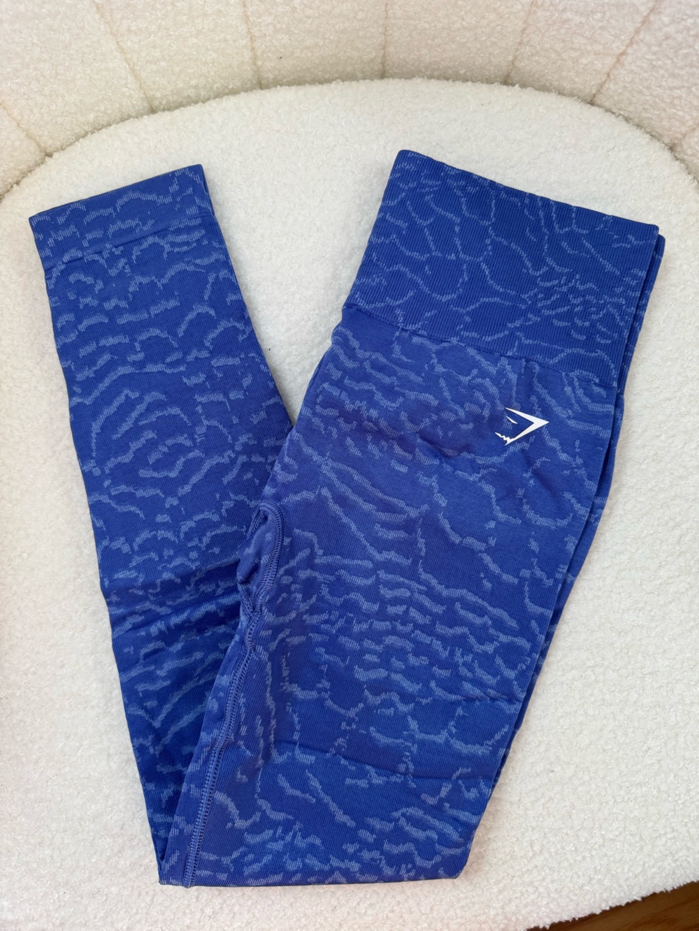 Gymshark Adapt Seamless Animal Leggings in Blue in Size Small